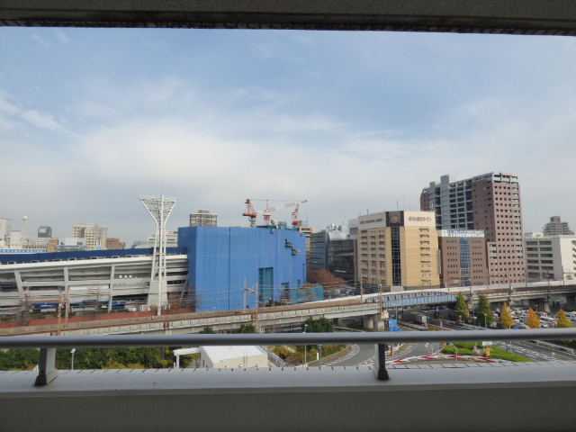 眺望　正面に横浜スタジアム