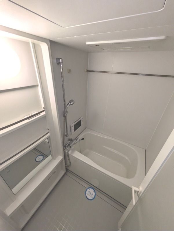 バス・シャワールーム　お引越し無料または家電３点プレゼント！★詳細はスタッフへ