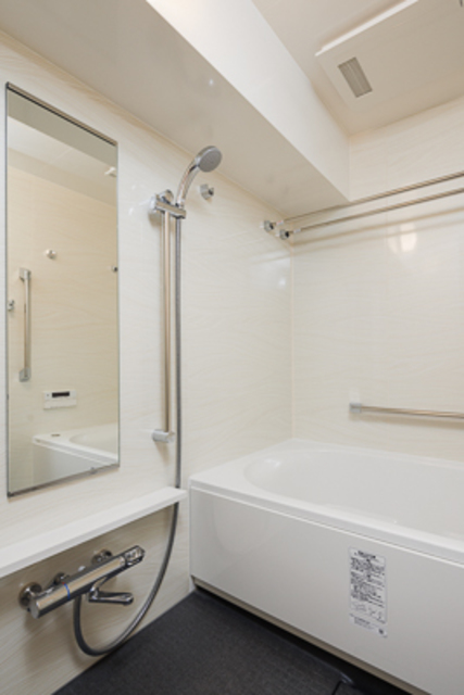 バス・シャワールーム　※写真は同タイプ住戸です。