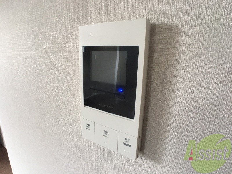 セキュリティ　ＴＶモニター付インターホンです。来客者の顔が見えるので安心！