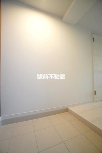 玄関　※同マンション別部屋