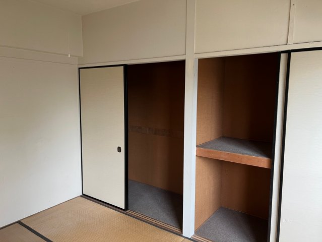 収納　６帖和室押入