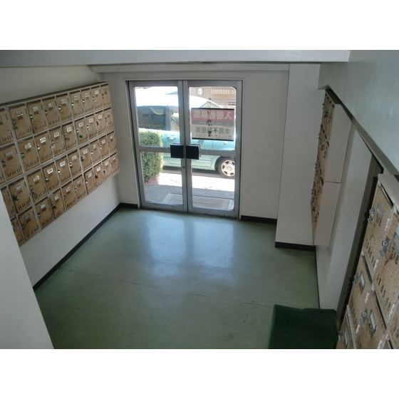 エントランス　メールボックス