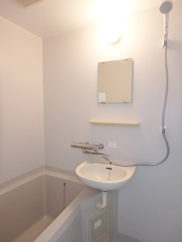 洗面設備　鏡付き！