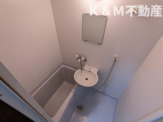 バス・シャワールーム　?