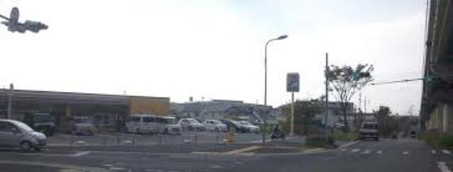 コンビニ　セブンイレブン泉大津綾井店（コンビニ）まで638m