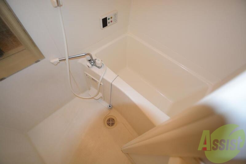 バス・シャワールーム　お湯に浸かって１日の疲れを癒やしてください