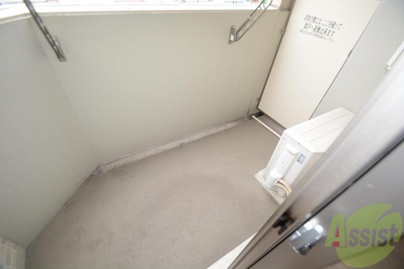 バルコニー　バルコニー広々しています。