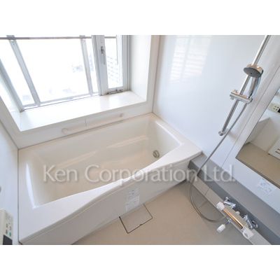 バス・シャワールーム　同タイプ14階のお部屋を撮影。仕様が異なることがあります。