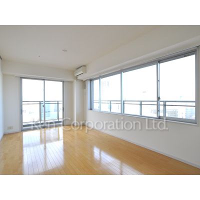 居室・リビング　同タイプ14階のお部屋を撮影。仕様が異なることがあります。