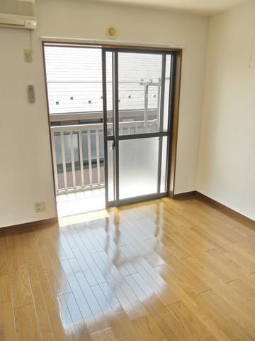 居室・リビング　★お部屋探しはタウンハウジング稲田堤店まで★