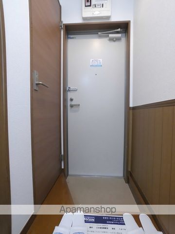 アーバンプレイス東高円寺Bの玄関写真