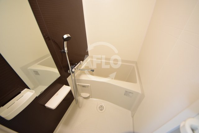 バス・シャワールーム　Luxe玉造II　浴室