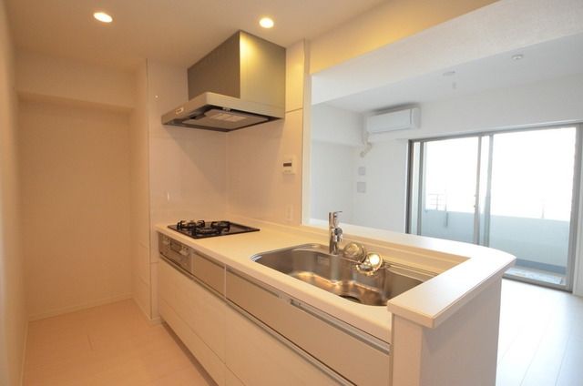 キッチン　★人気の高いカウンターキッチン★