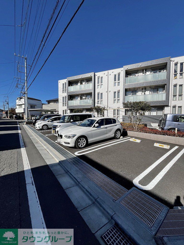 駐車場　駐車場