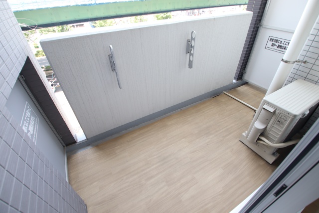 バルコニー　※別室の参考写真の為、現況優先です。