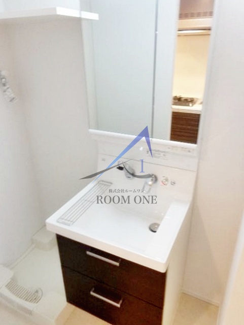 洗面設備　独立洗面台です。