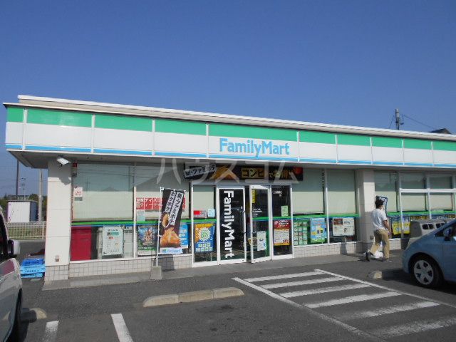 コンビニ　ファミリーマート日野屋伊勢崎茂呂店（コンビニ）まで468m