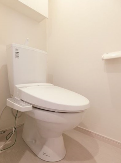 トイレ　嬉しい温水洗浄便座♪