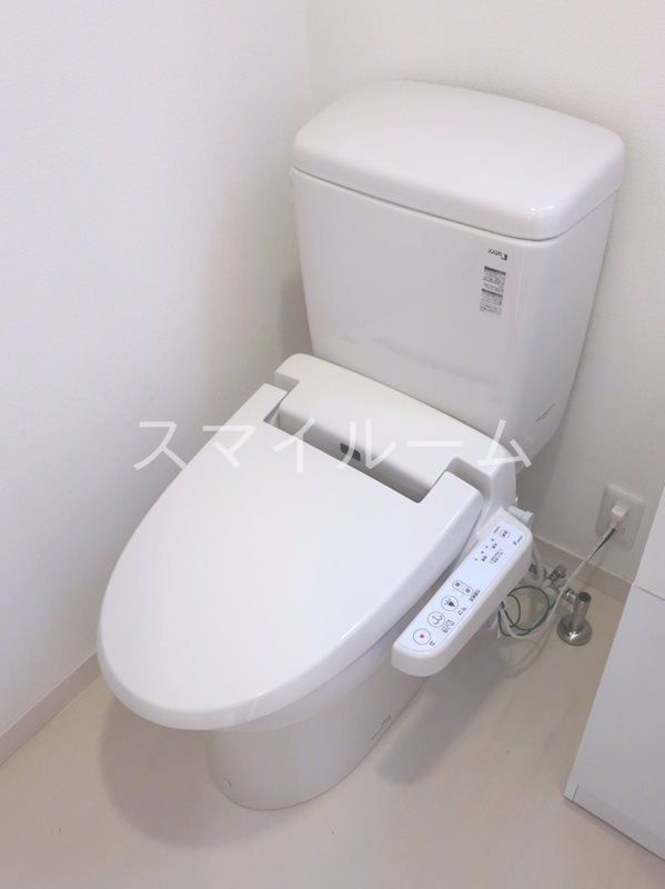 トイレ　別部屋参考写真となります。