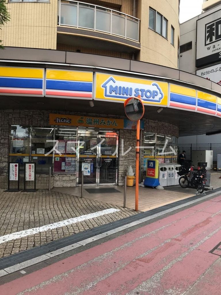 コンビニ　ミニストップ大鳥居駅前店（コンビニ）まで160m
