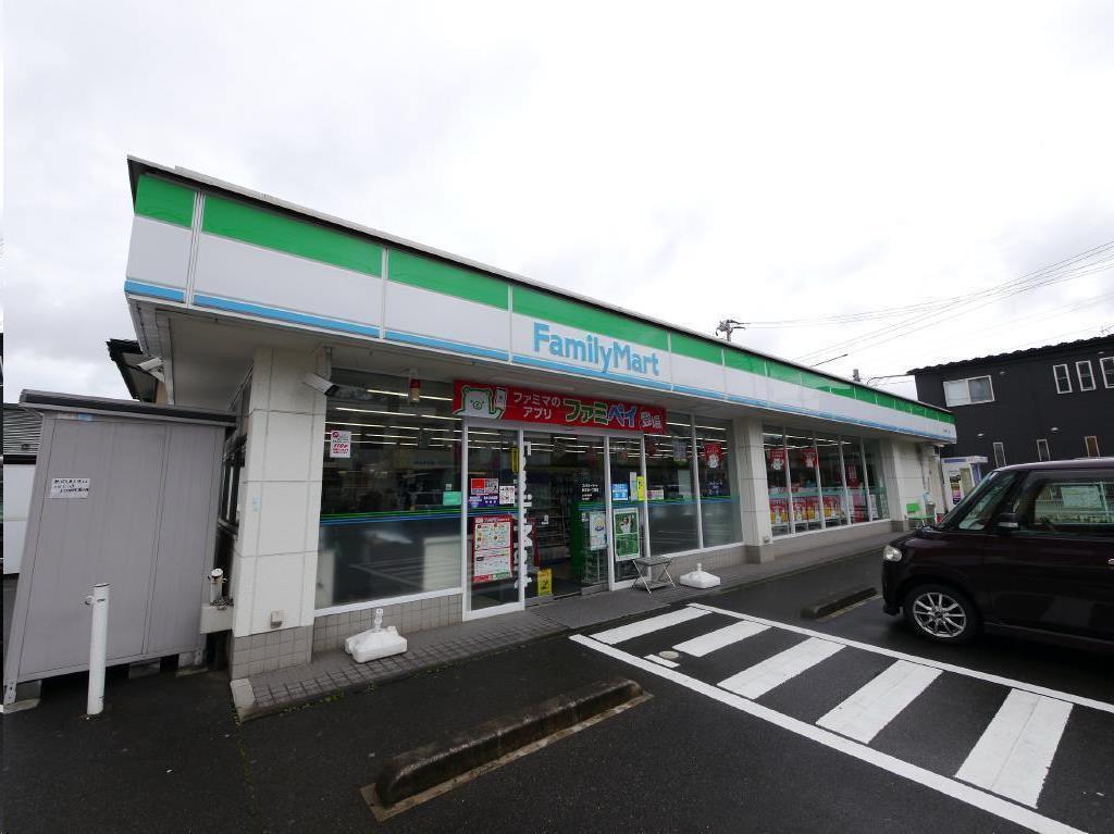コンビニ　ファミリーマート西多賀一丁目店（コンビニ）まで404m