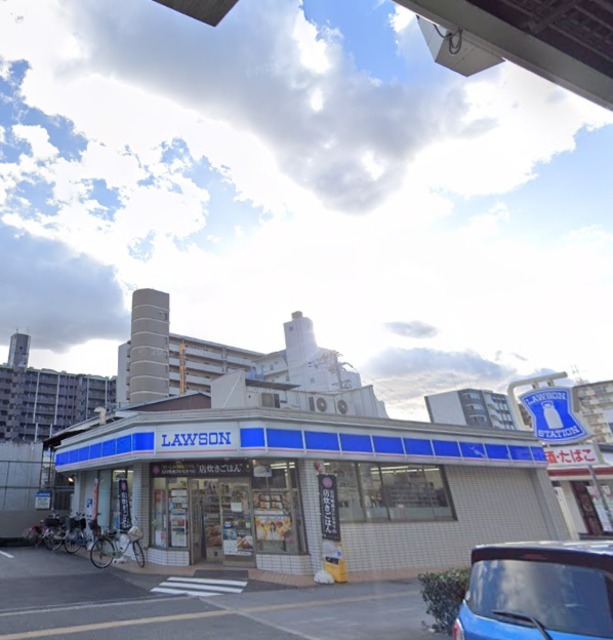 コンビニ　ローソン東大阪荒本駅前店（コンビニ）まで313m