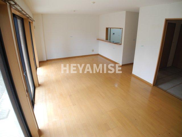 居室・リビング　※室内画像は別号室のもの