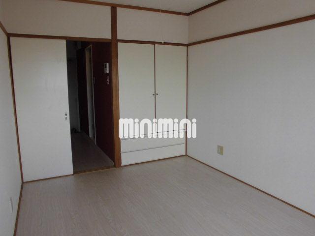 居室・リビング　明るいお部屋です