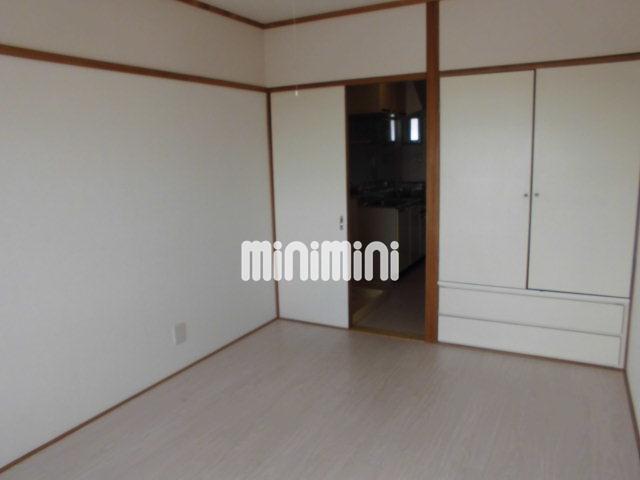 居室・リビング　日当たりの良いお部屋です