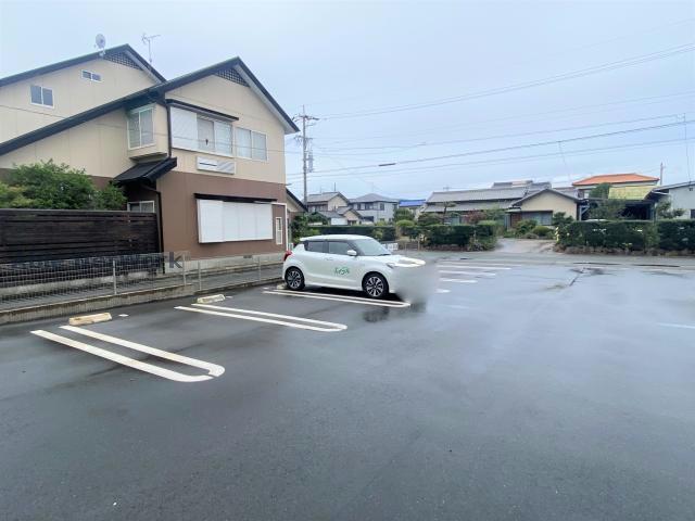 駐車場　駐車場