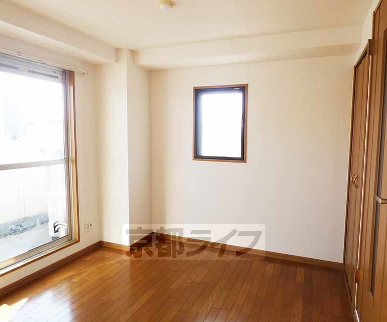 居室・リビング　綺麗なフローリングです。