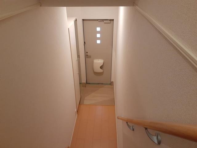 玄関　収納もある玄関です