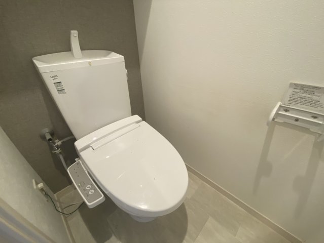 トイレ　※同タイプの物件写真です。