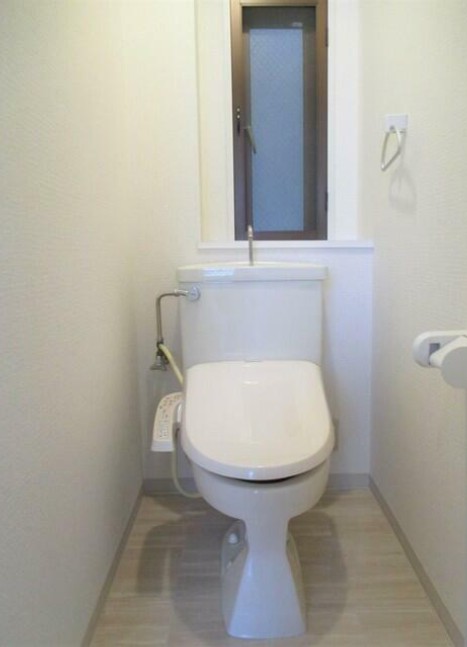 トイレ　別号室の参考写真です♪