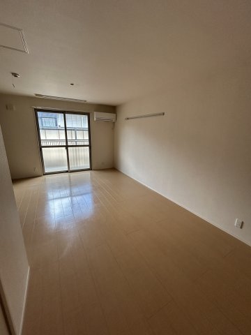 その他部屋・スペース　広くて明るい寝室