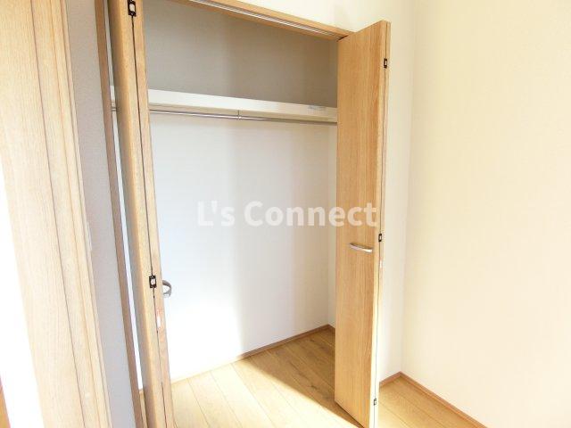 収納　クローゼットでお荷物もすっきり収納。