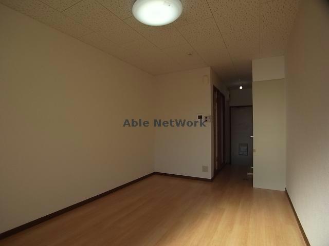 居室・リビング　※同物件別部屋写真