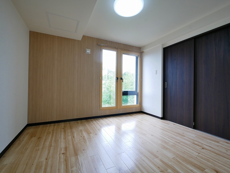 居室・リビング　※別号室参考写真