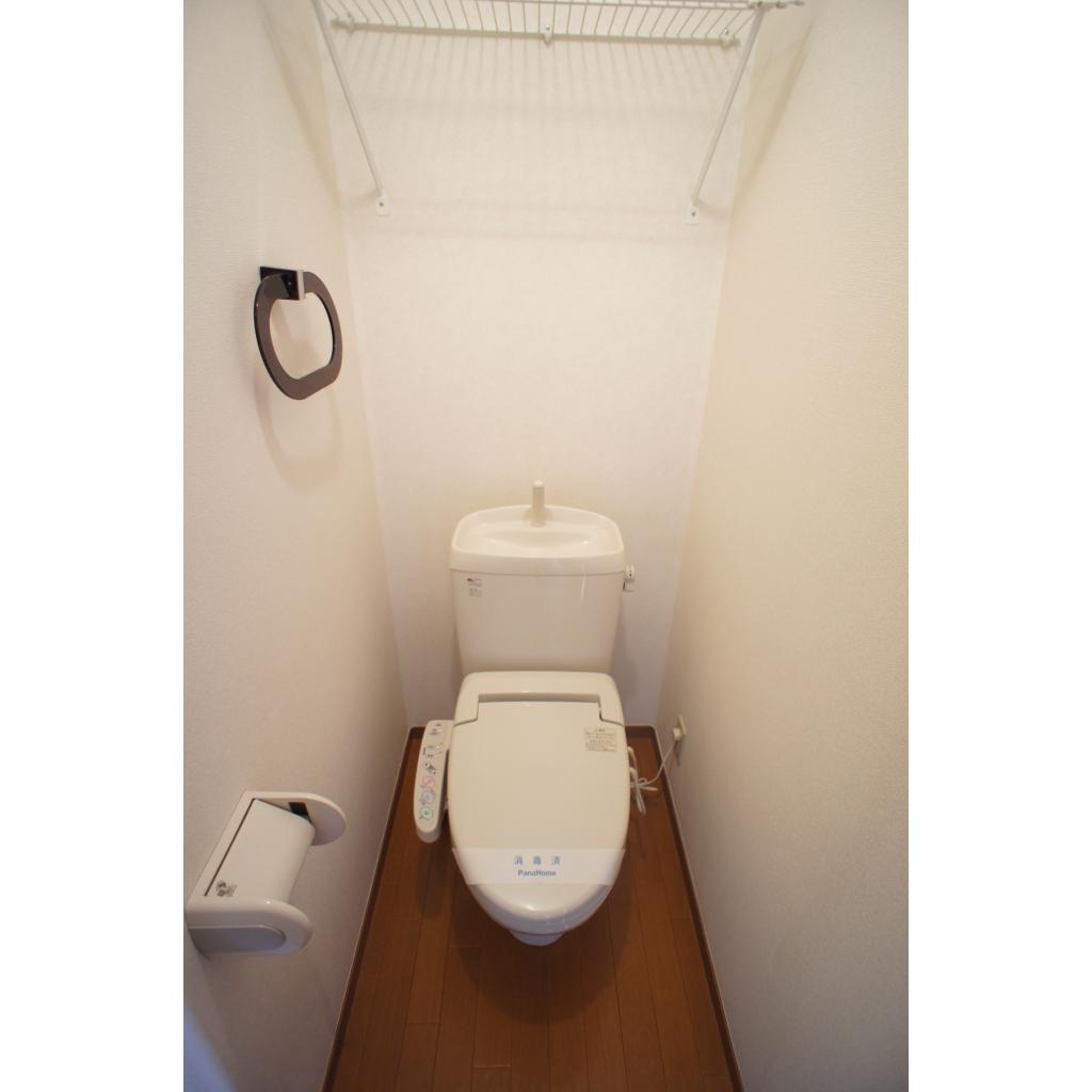 トイレ　落ち着いたトイレです