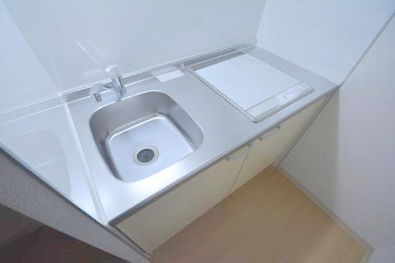 キッチン　オシャレなシステムキッチン。お料理好きには嬉しいですね。