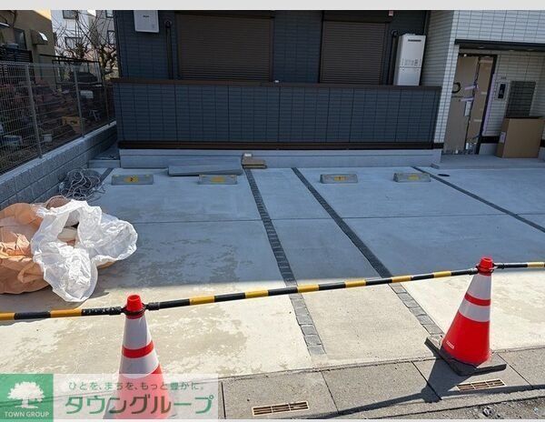 駐車場　駐車場