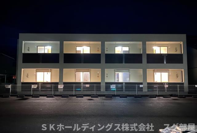 建物外観　外観写真（夜）