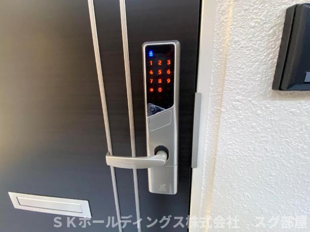 玄関　セキュリティ