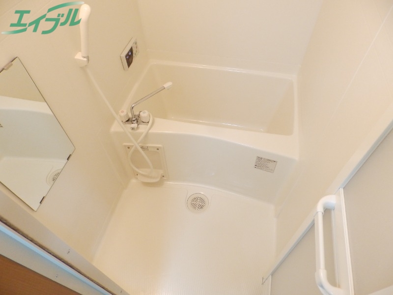 バス・シャワールーム　同型参考写真です