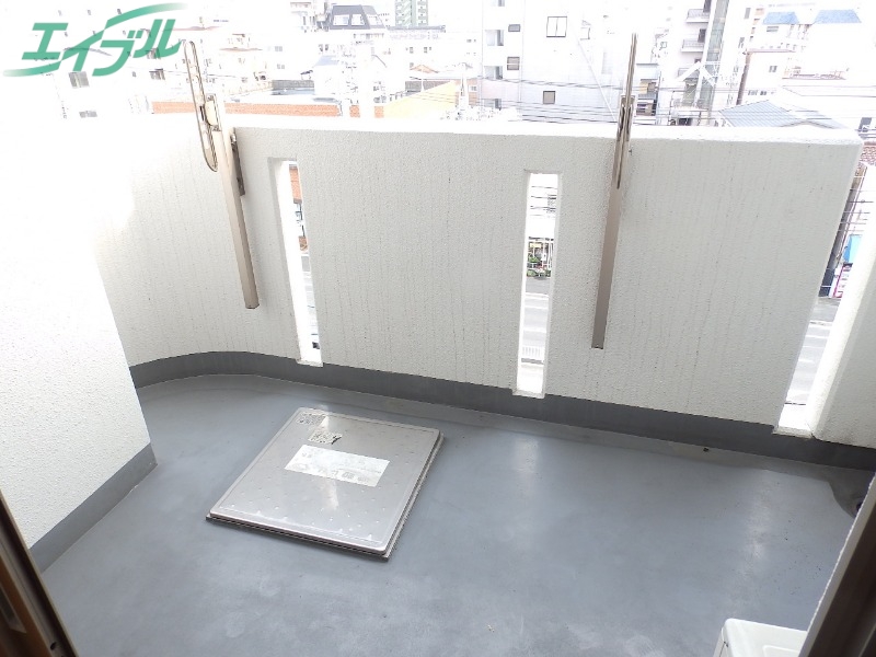 バルコニー　同型参考写真です