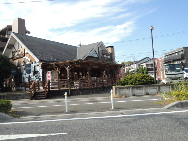 飲食店　石窯パン工房サンメリー東浦和店（飲食店）まで748m