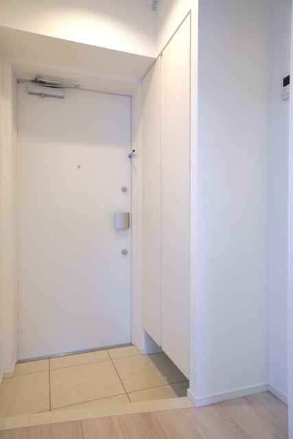 玄関　※写真は同タイプ住戸です。