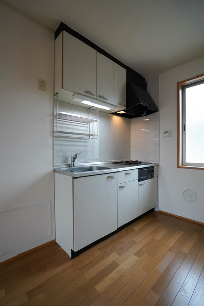 キッチン　敷地内の別のお部屋。