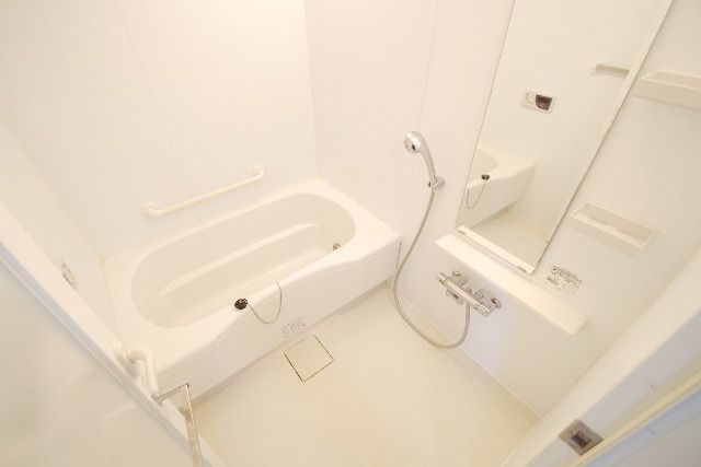 バス・シャワールーム　★広いバスルーム★